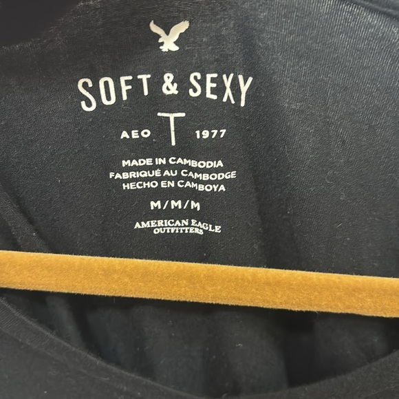 American Eagle Outfitters Black Short Sleeve Tee - Picture 2 of 4